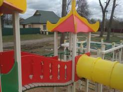 Установка игрового комплекса в г. Жиздра Калужской обл., парк «Сказка»